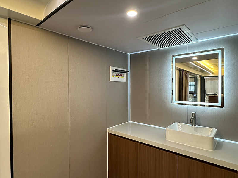 Space Capsule House A5