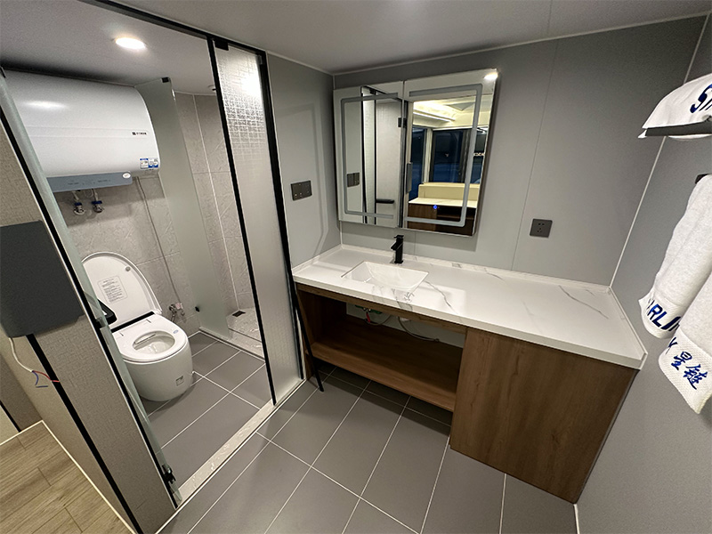 Space Capsule House A5