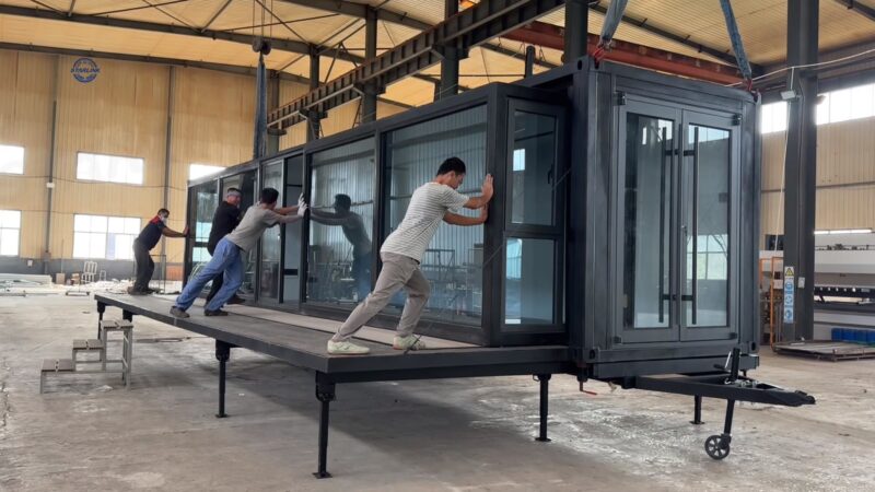 Single-side sliding expansion container house snapshot