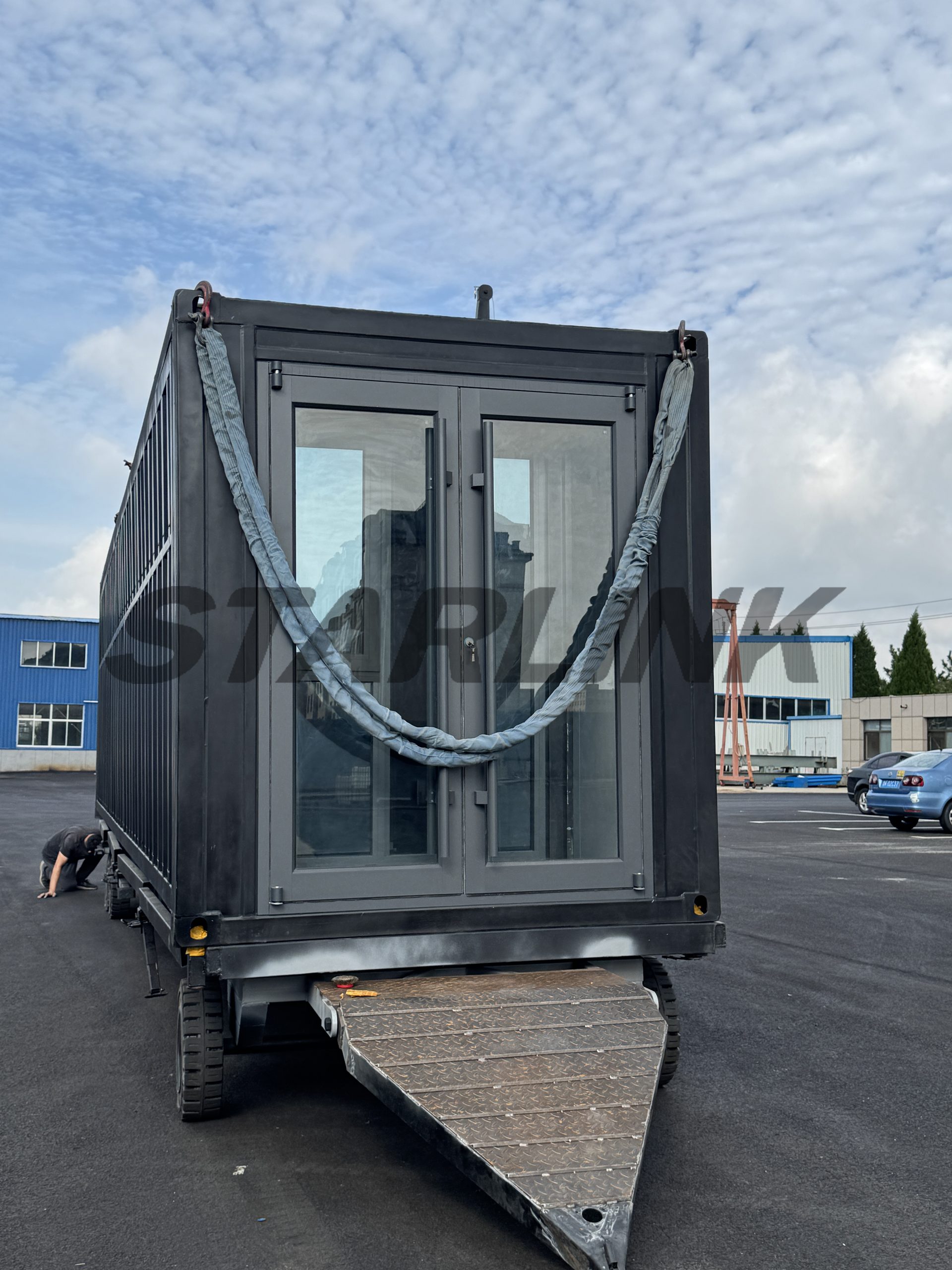 单翼折叠房 02 外观3 scaled Starlink Modular Space Capsules